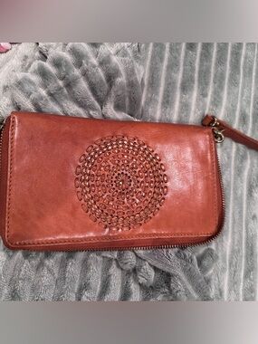 Women's Vilenca Holland Brown Leather Wristlet Wallet
